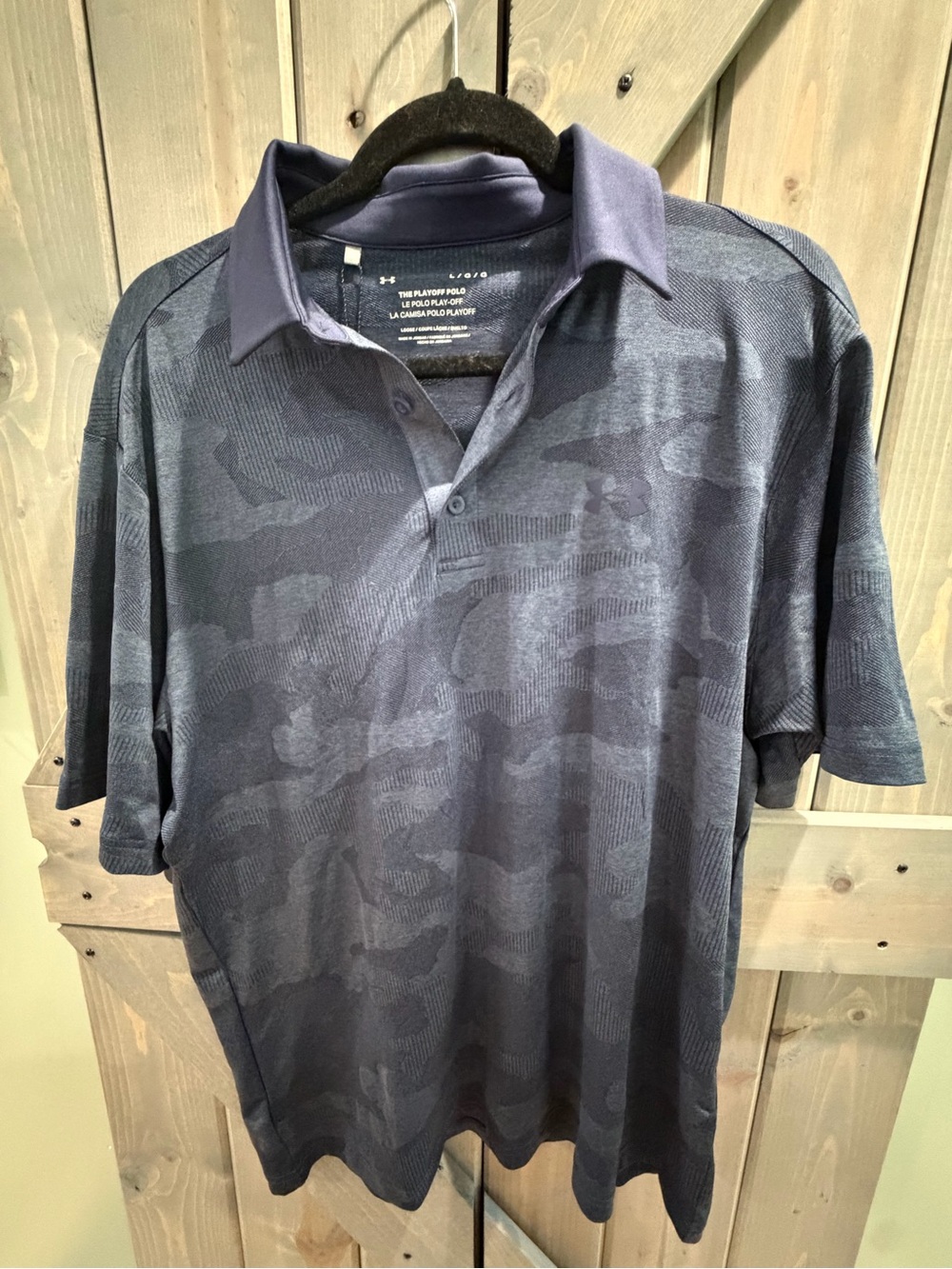 NWT Under Armour Playoff Polo Men’s Large Blue Tonal Camo Golf Shirt Loose Fit